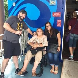 Meet your Posher, Maura